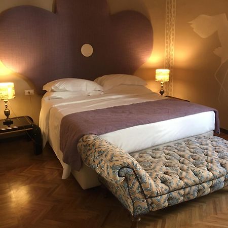 Porcellino Gallery Art Boutique Bb Bed & Breakfast Florence Exterior photo